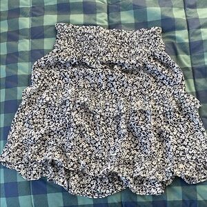 Sienna Sky Black and navy ruffled  Floral Mini Skirt size S